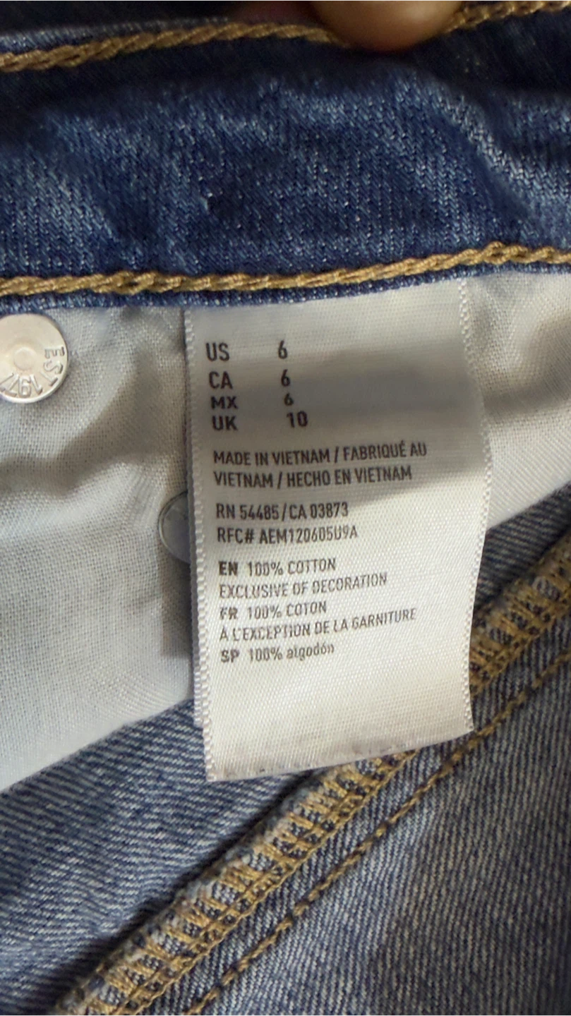 American Eagle Outfitters - photo 5