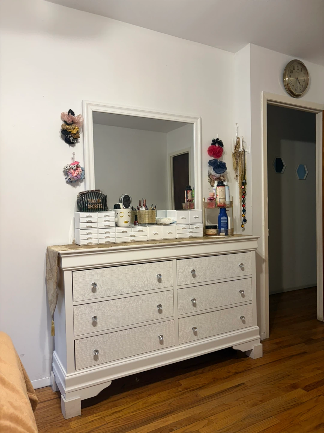 Queen size bedroom set - photo 2