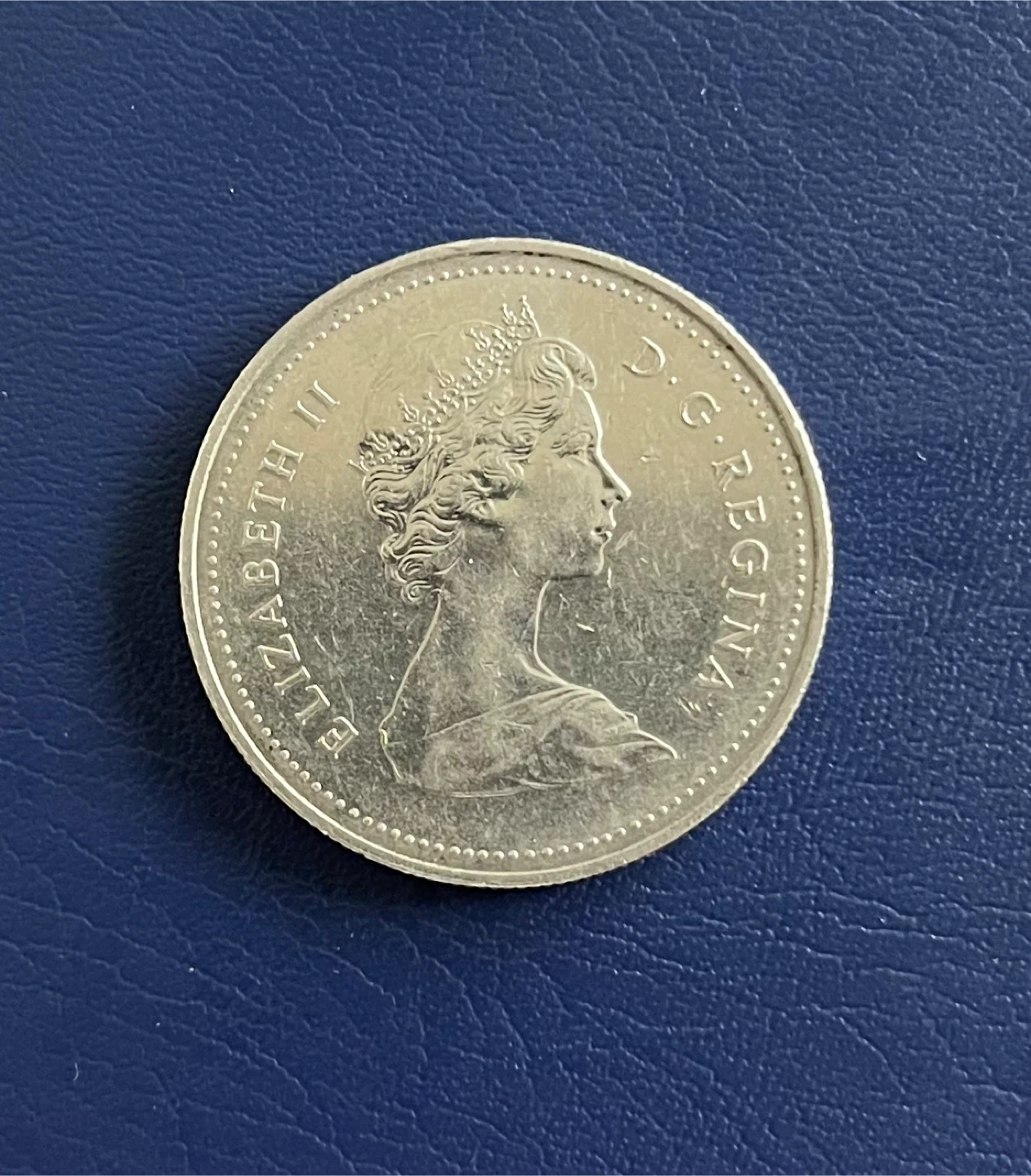 Military’s coat 1973 Canada 50 Cents Coin - photo 5