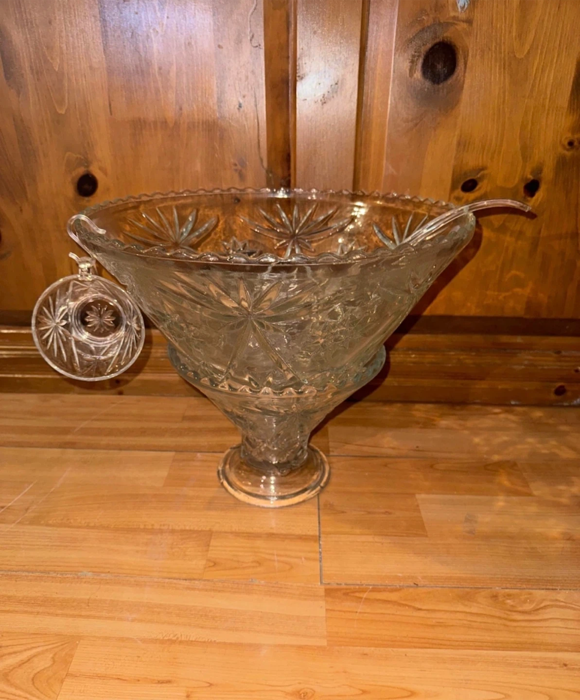 Anchor Hocking Early American Prescut (EAPC) punch bowl set, - photo 2