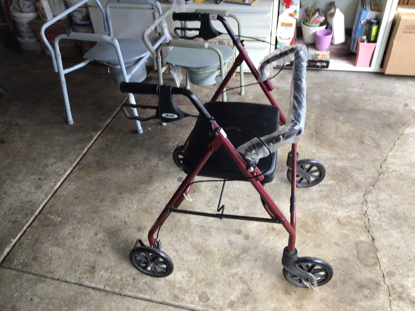 Drive Adult Dual Release Folding Walker w/ 4 Wheels - photo 5