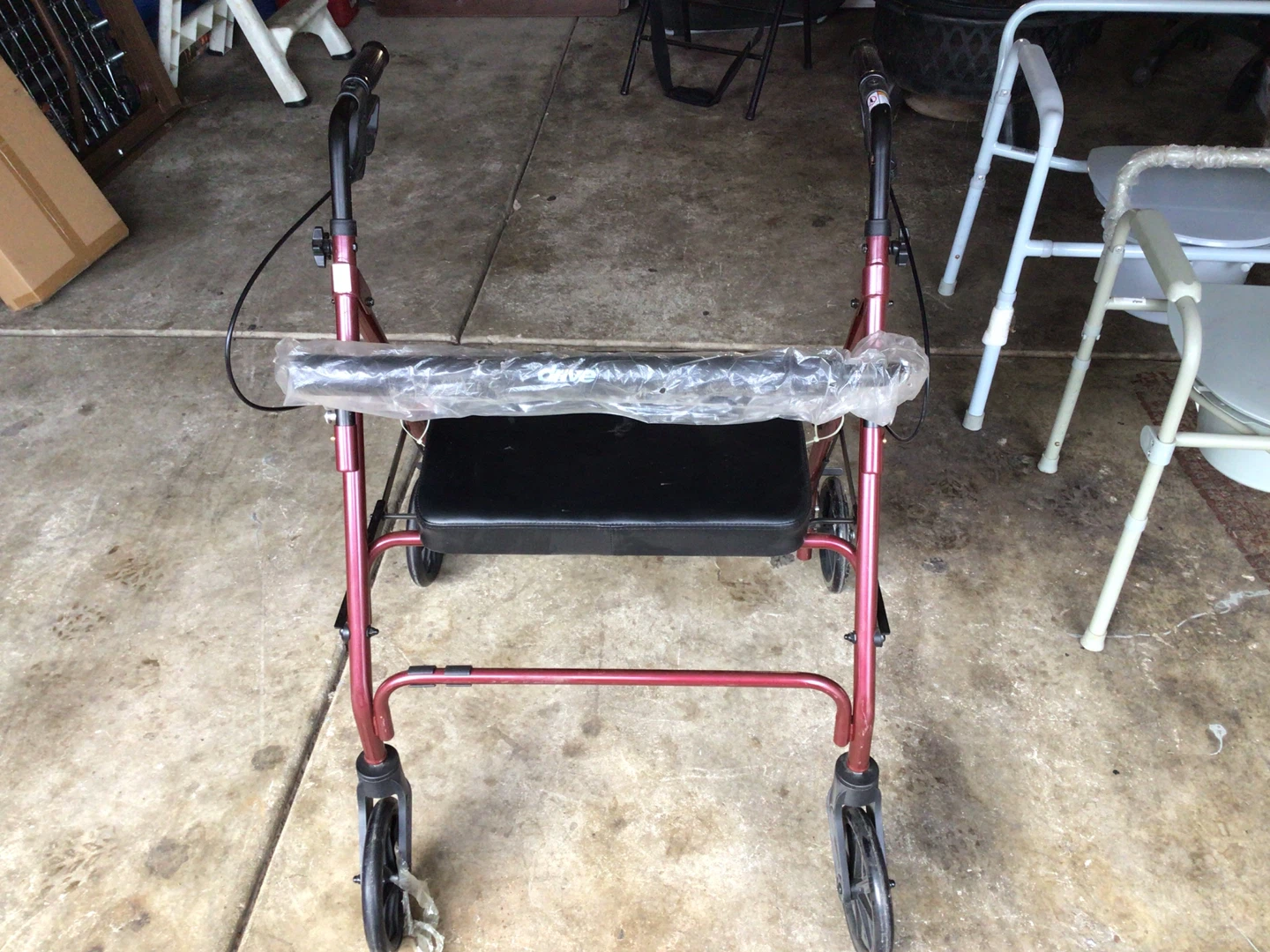 Drive Adult Dual Release Folding Walker w/ 4 Wheels - photo 3