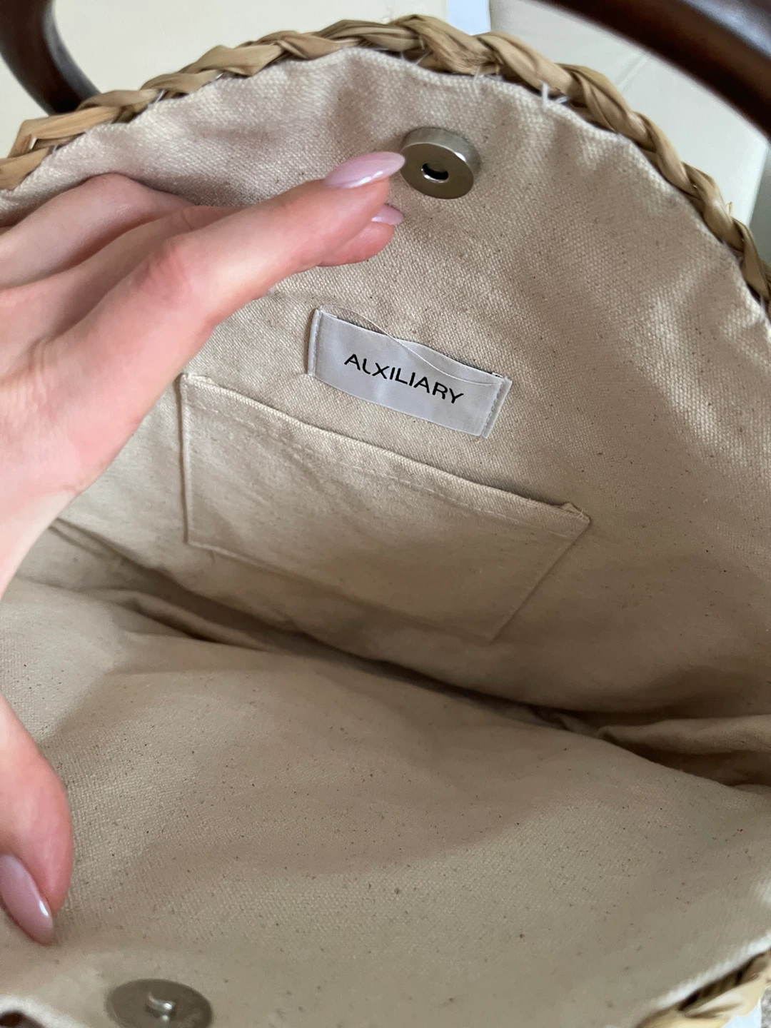 Auxiliary Straw Tote Bag with Wooden Handles - photo 2