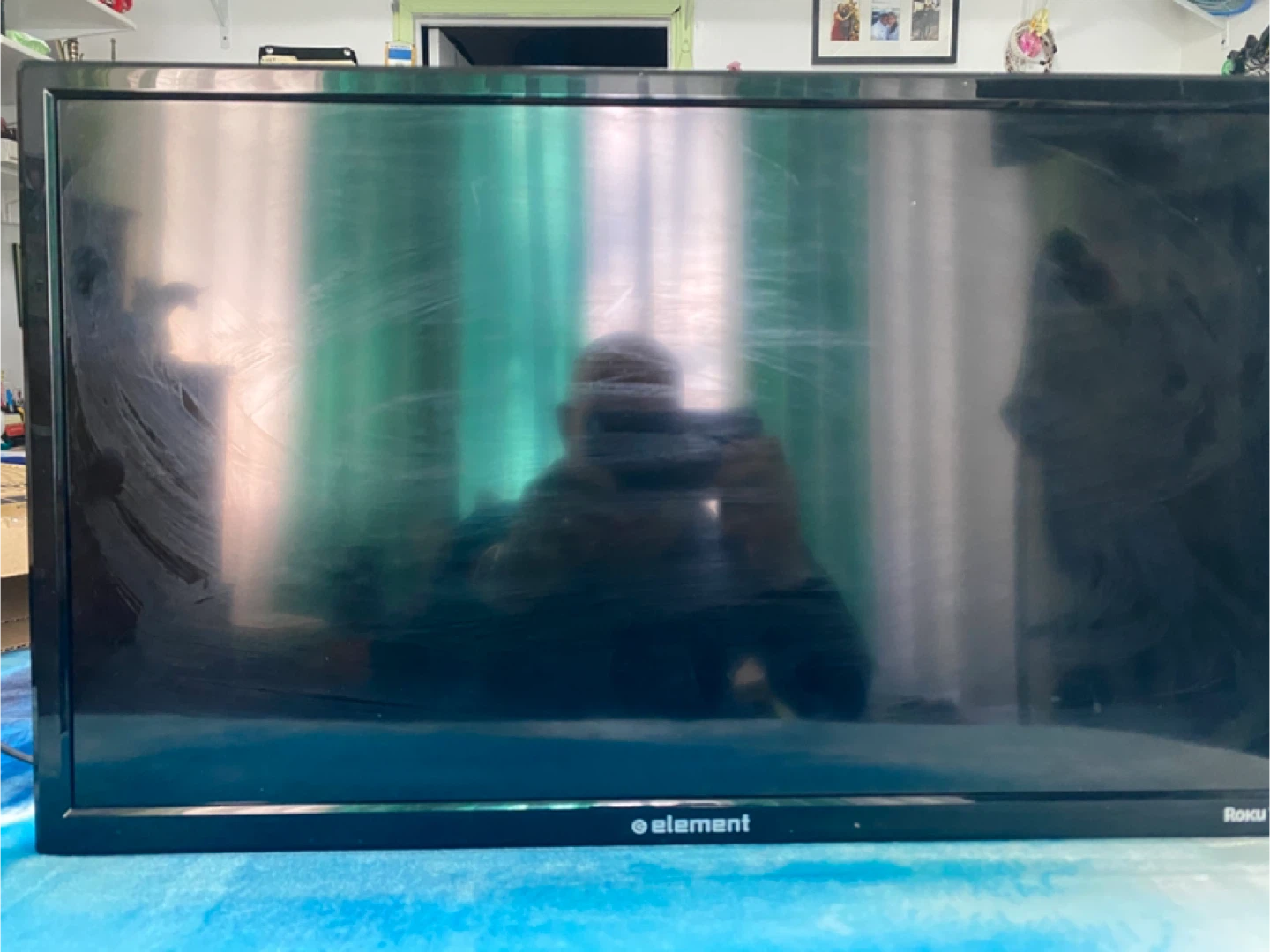 Element Roku 24" LED TV