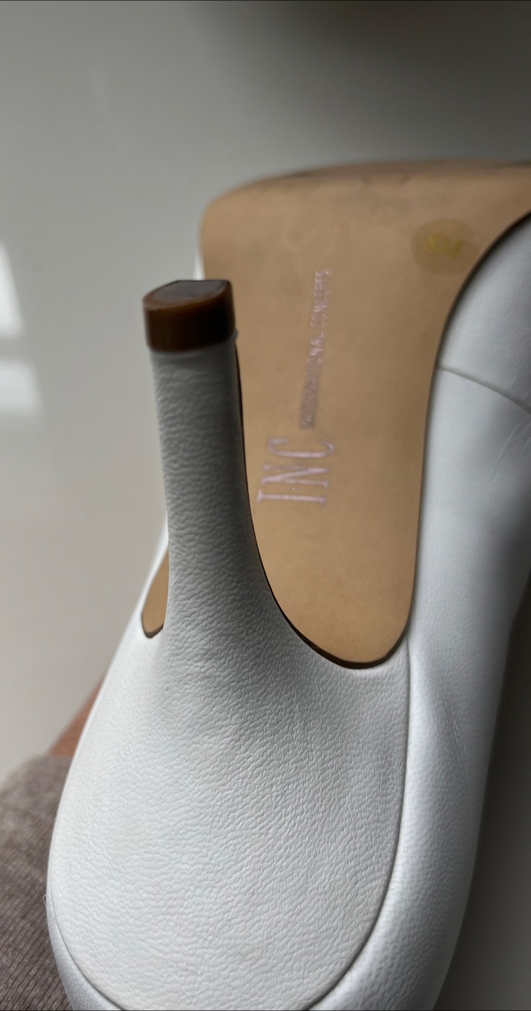 INC International Concepts White Leather Heels Size 8M - photo 4