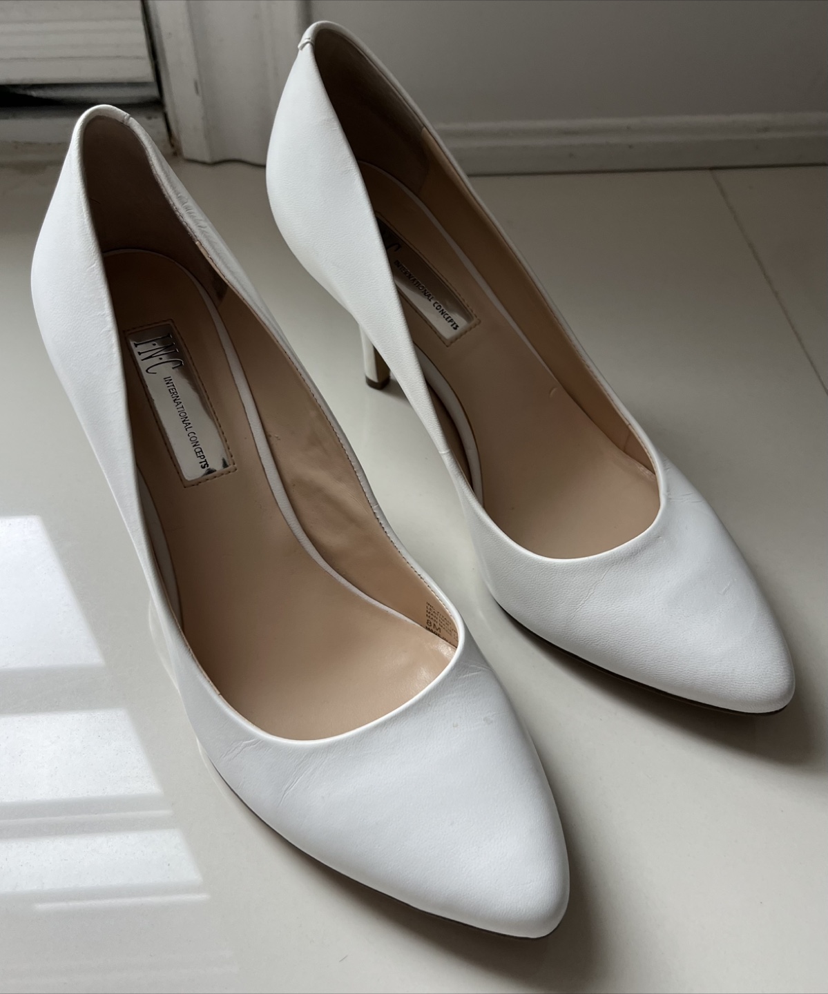 INC International Concepts White Leather Heels Size 8M