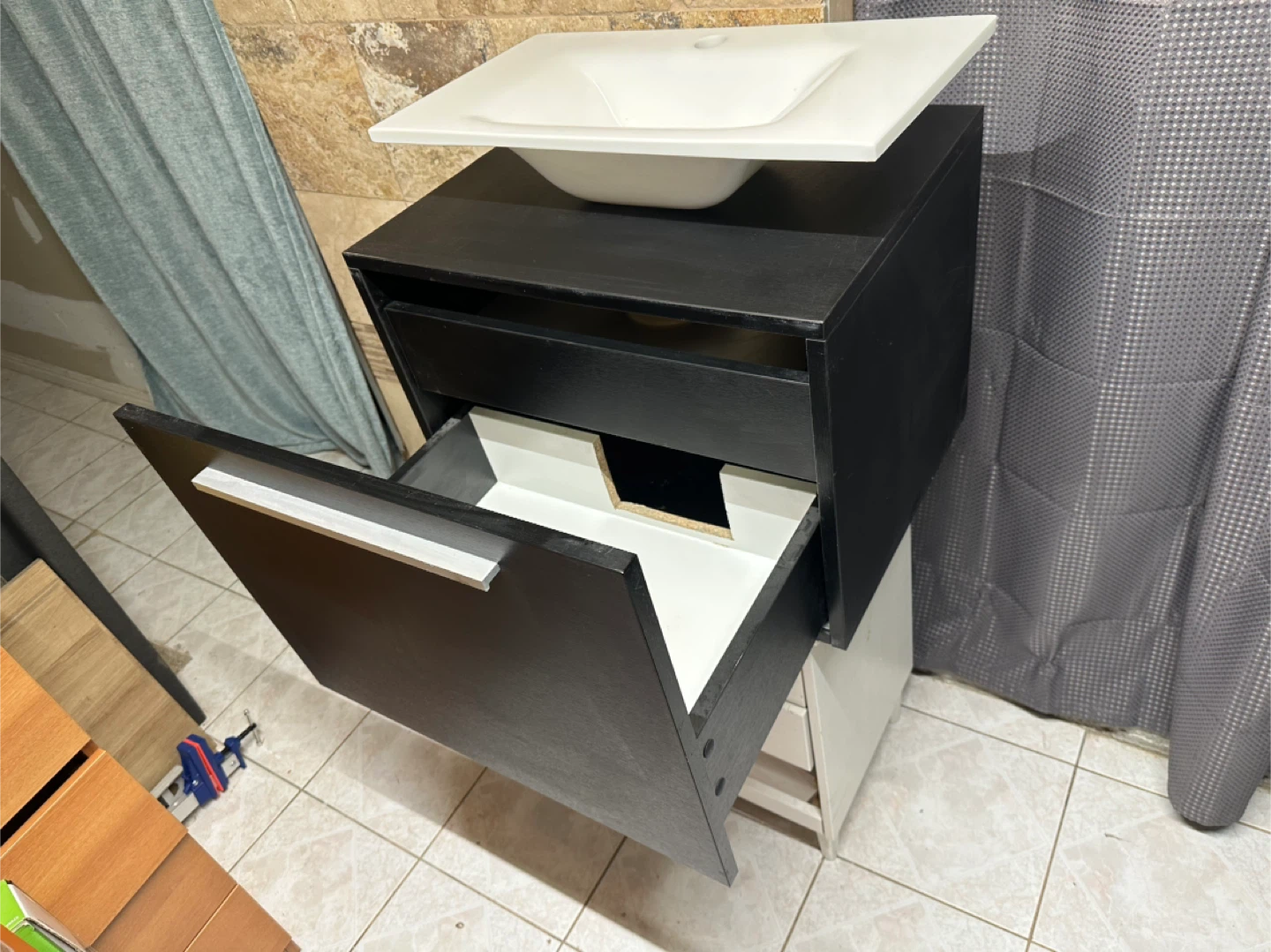 Modern Bathroom Vanity + Sink — Great Condition - photo 2
