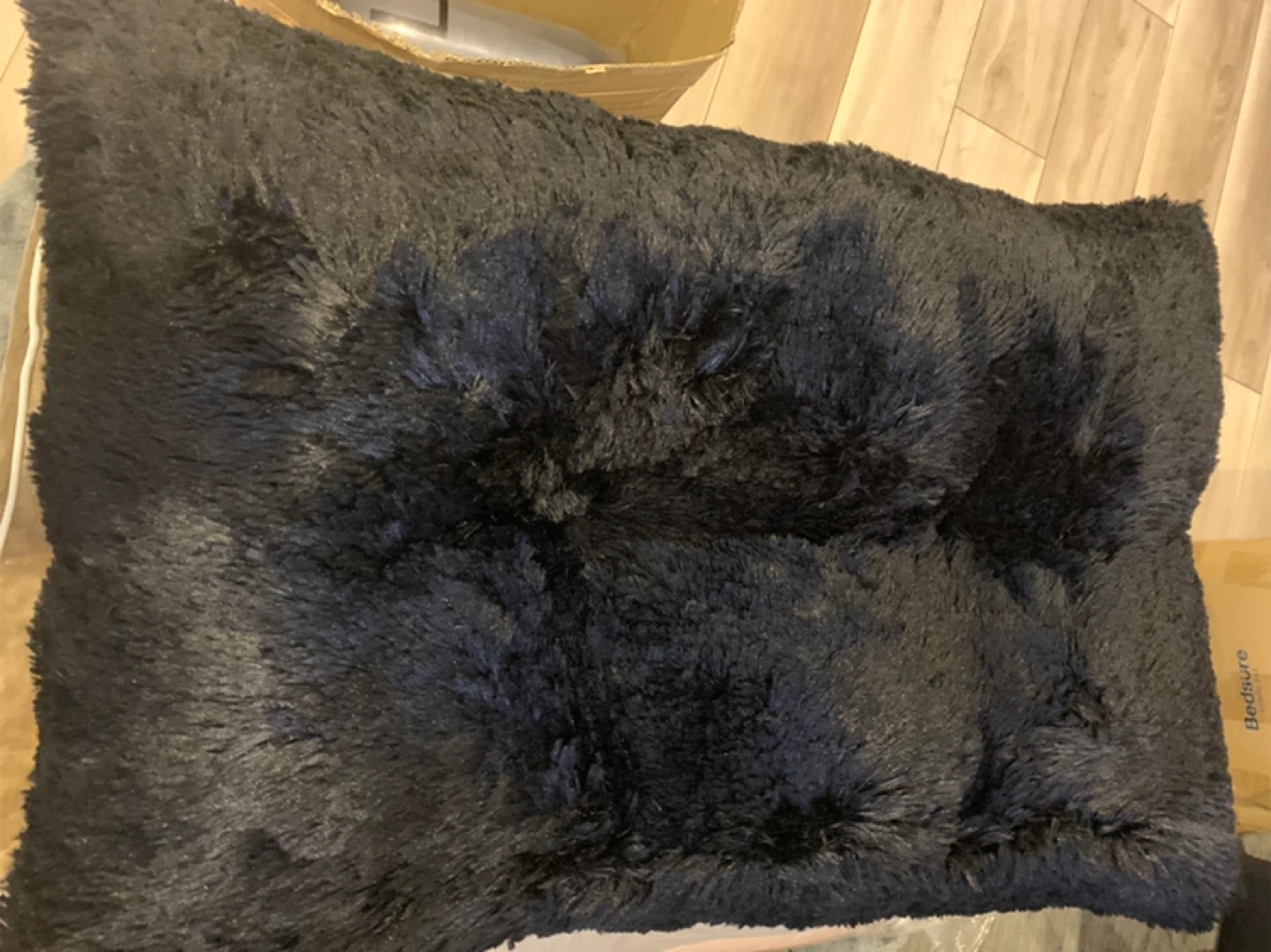 Black Plush Pet Bed 42x28 new - photo 2