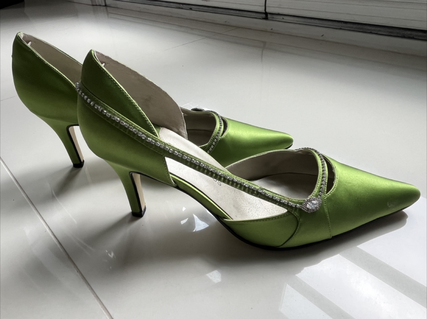 Women's Green Satin Heels Size 7B - photo 5