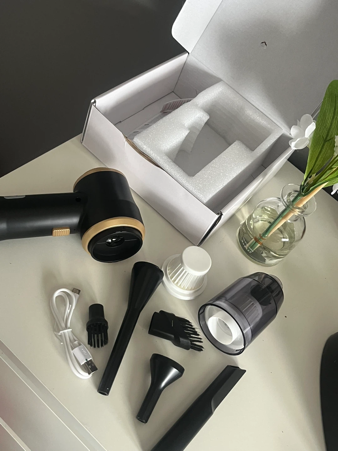 NEW Portable Cordless Vacuum Cleaner - photo 2