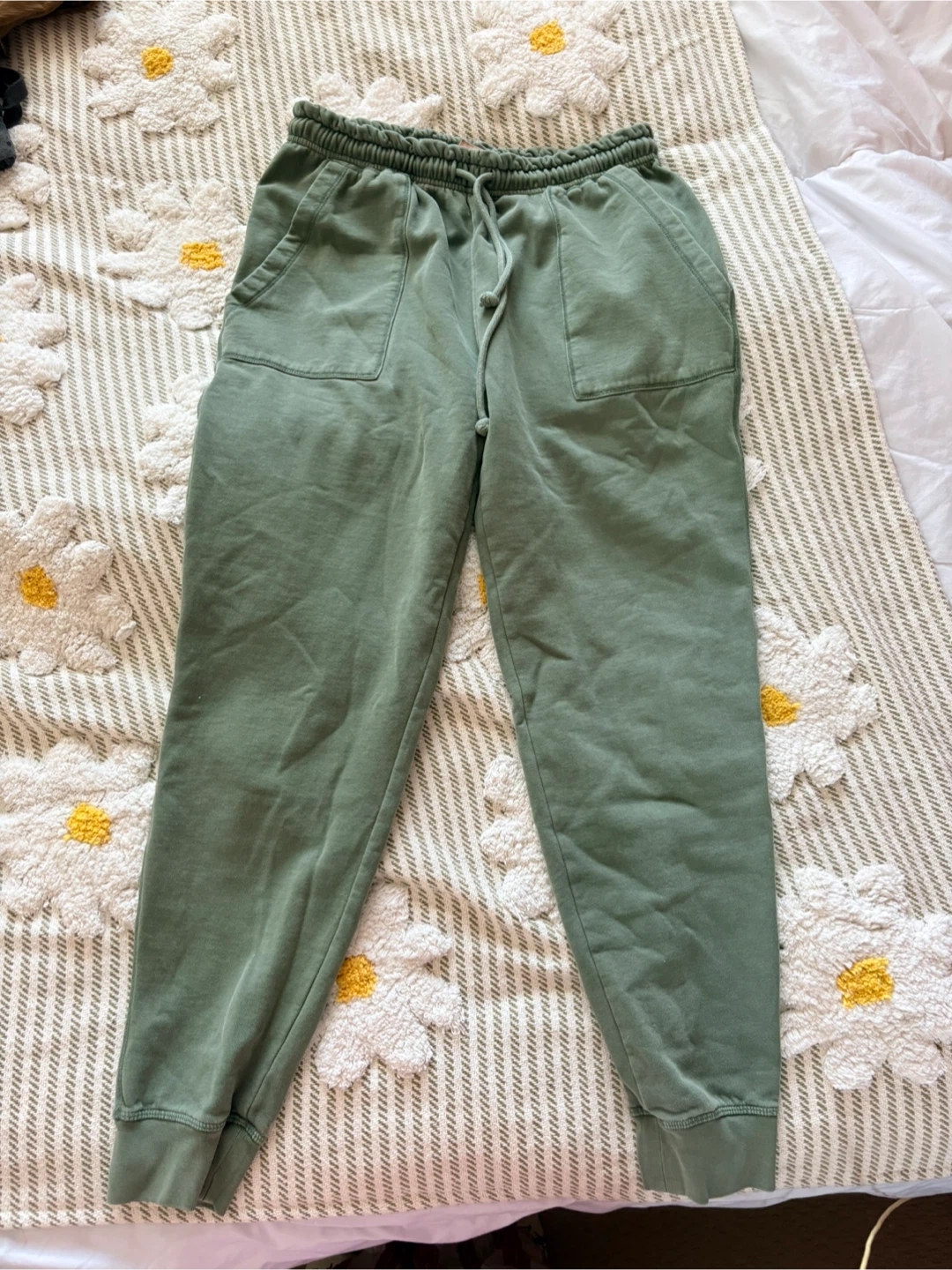 Green Harlow Sweatpants Size L