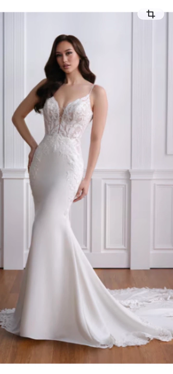 White Mermaid Wedding Dress with Lace Bodice