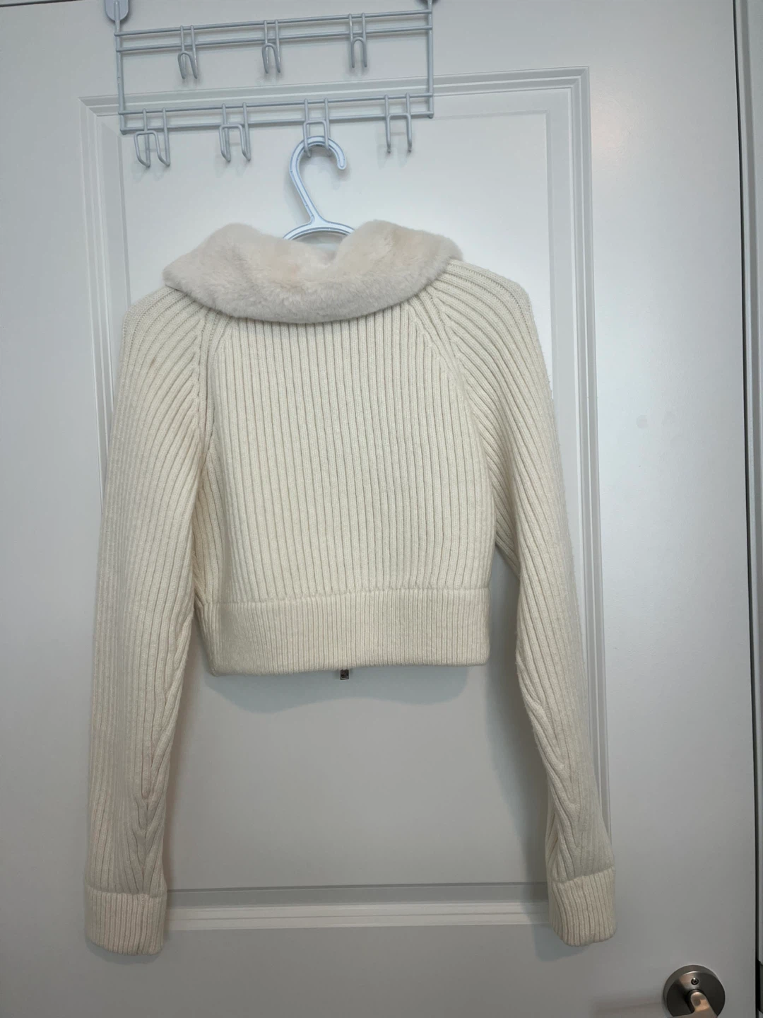 ZARA Cream Ribbed Cropped Jacket with Faux Fur Collar Size S - photo 2