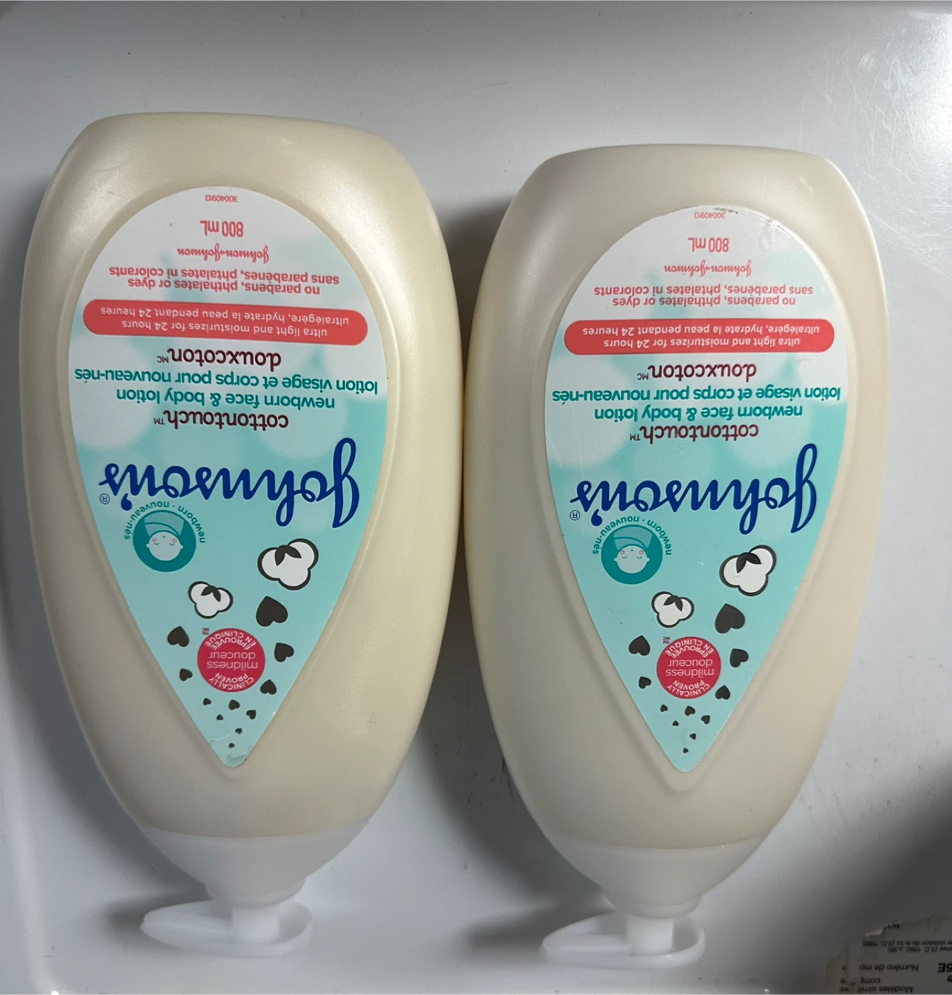 Johnson's CottonTouch Newborn Face & Body Lotion - 2 x 800 mL