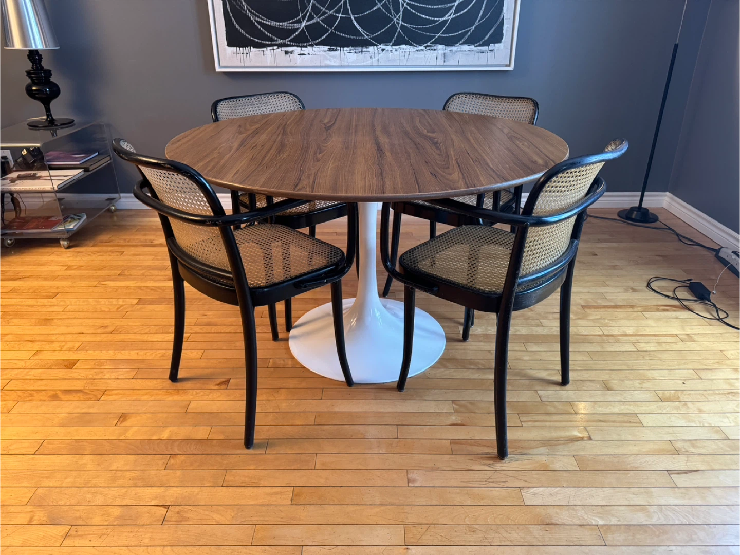 Round Dining Table with White Pedestal Base and 4 chairs - photo 3