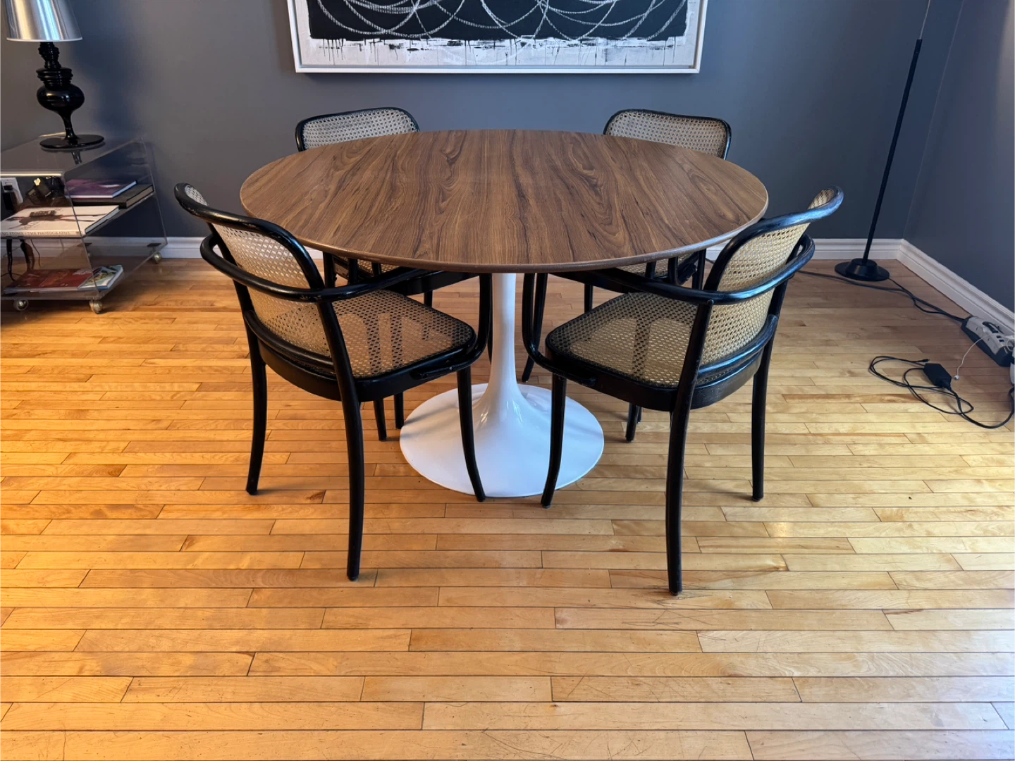 Round Dining Table with White Pedestal Base and 4 chairs - photo 4