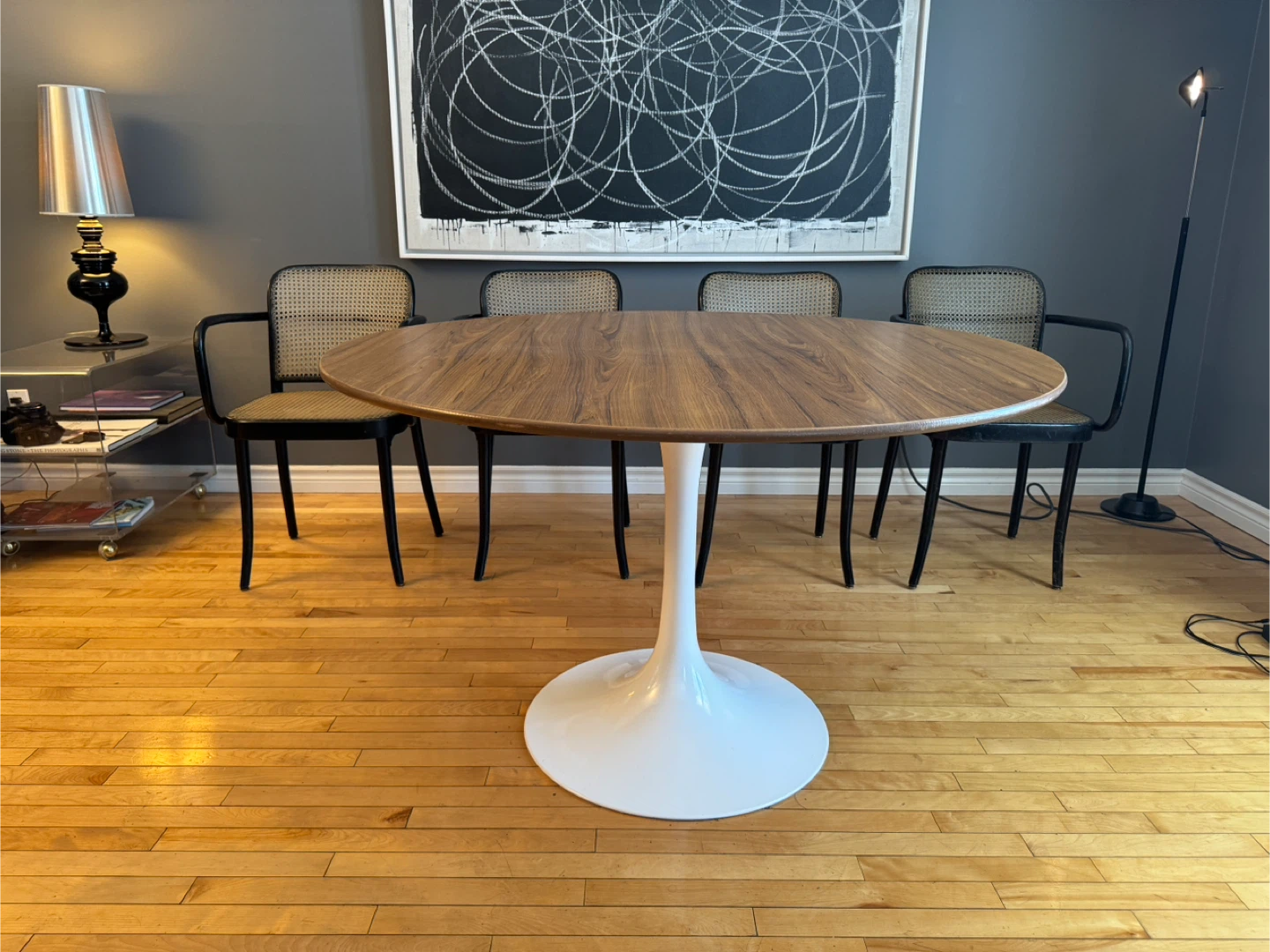Round Dining Table with White Pedestal Base and 4 chairs - photo 2