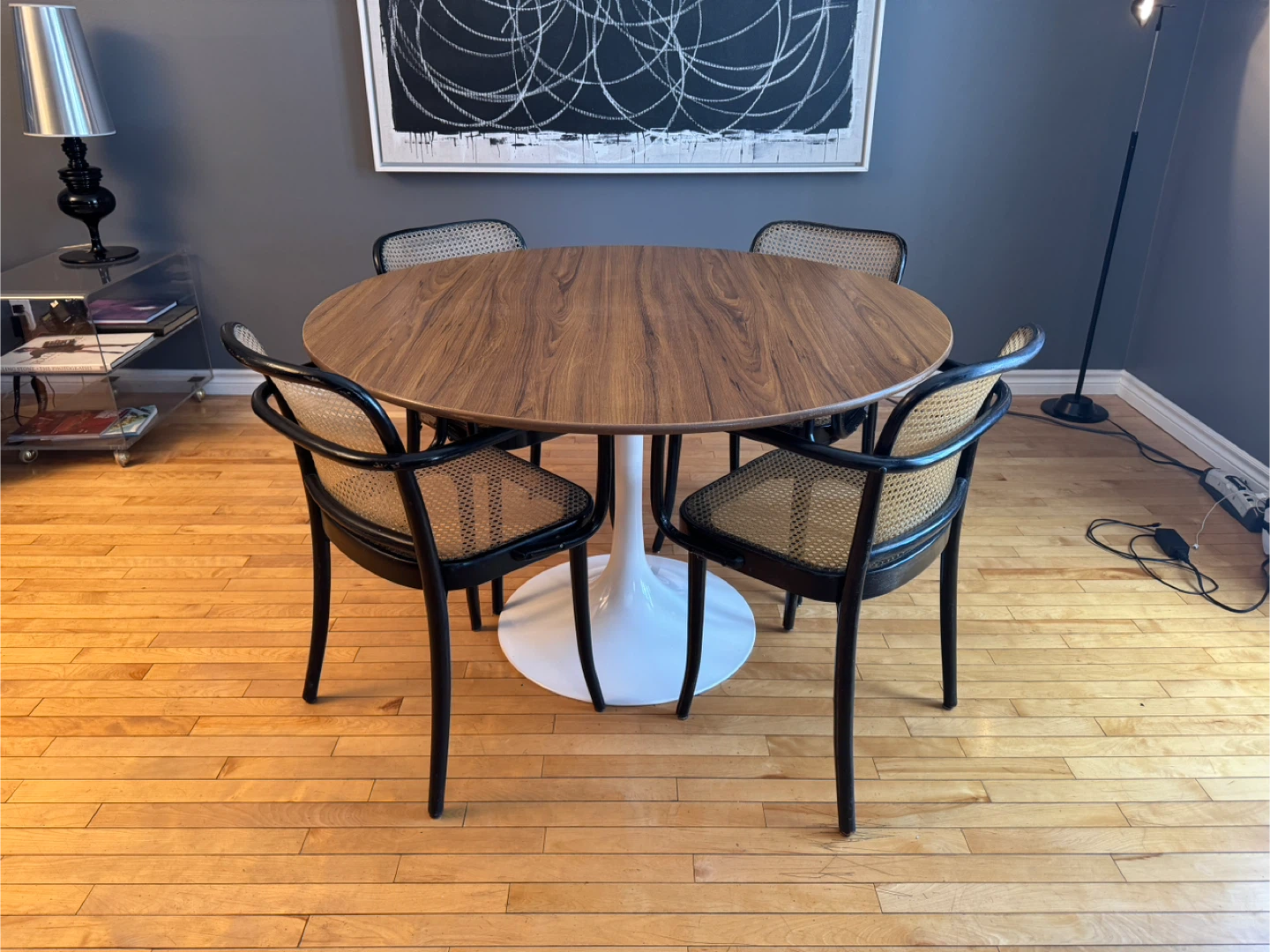 Round Dining Table with White Pedestal Base and 4 chairs