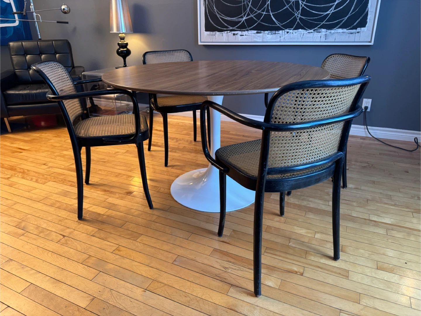 Round Dining Table with White Pedestal Base and 4 chairs - photo 5