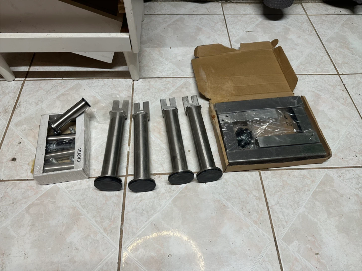 Modern Bathroom Vanity + Sink — Great Condition - photo 5