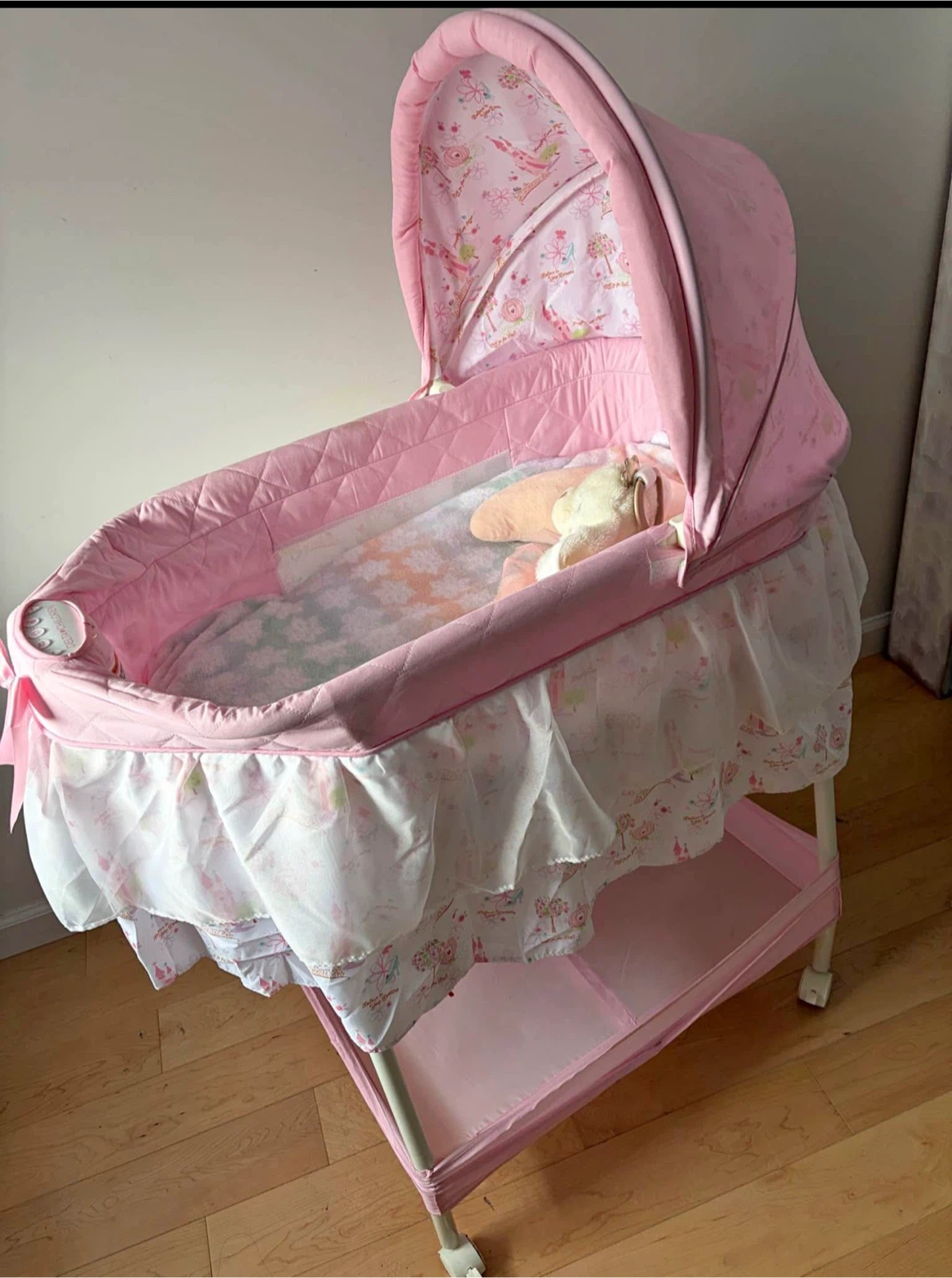 Delta Children Pink Bassinet with Canopy - photo 3