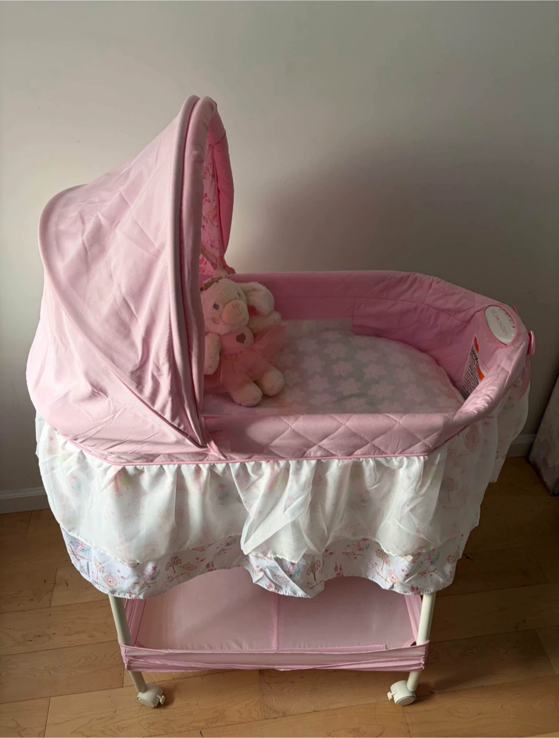 Delta Children Pink Bassinet with Canopy - photo 4