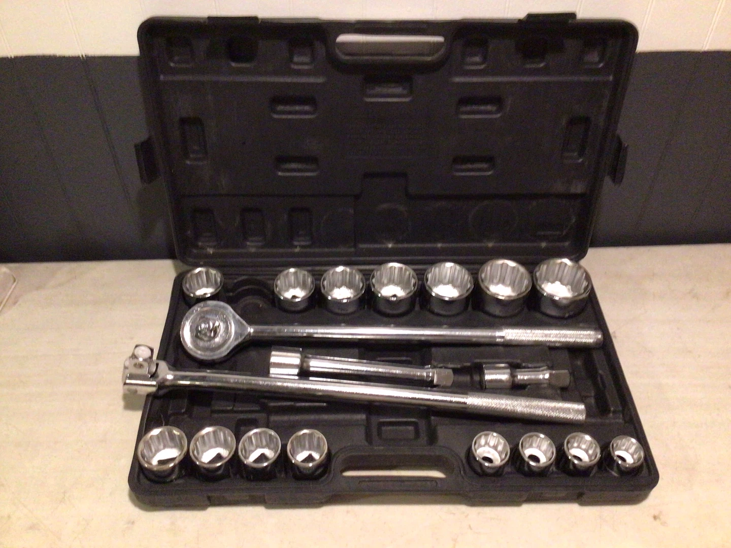 3/4" Drive SAE Jumbo Socket Set Heavy Duty With Case 20-Piece - photo 3