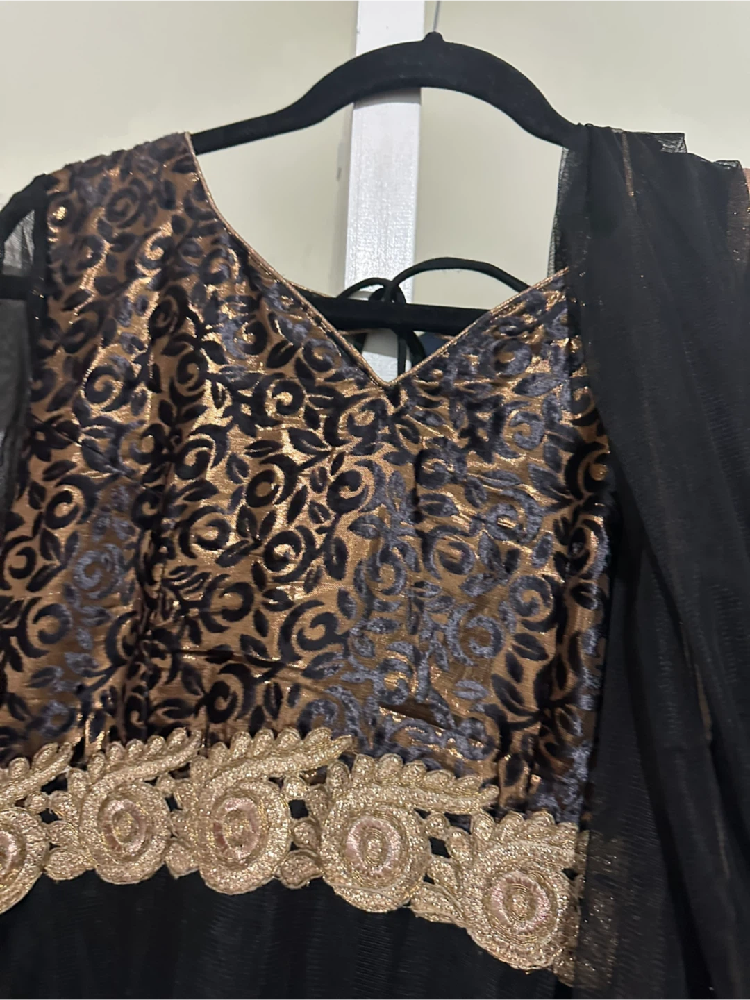 Black and Gold Embroidered Anarkali Suit - photo 2