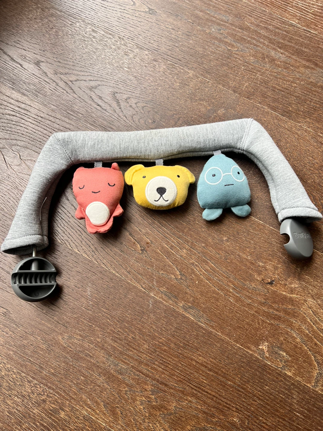 BabyBjörn Baby Bouncer + 2 Play Toys – Great Condition - photo 5