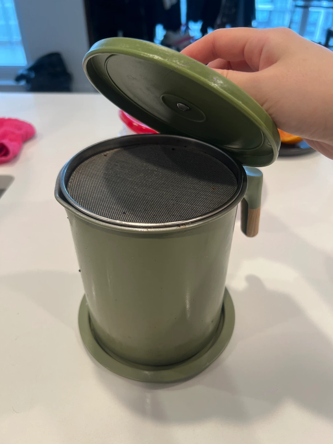Green Oil Strainer Pot