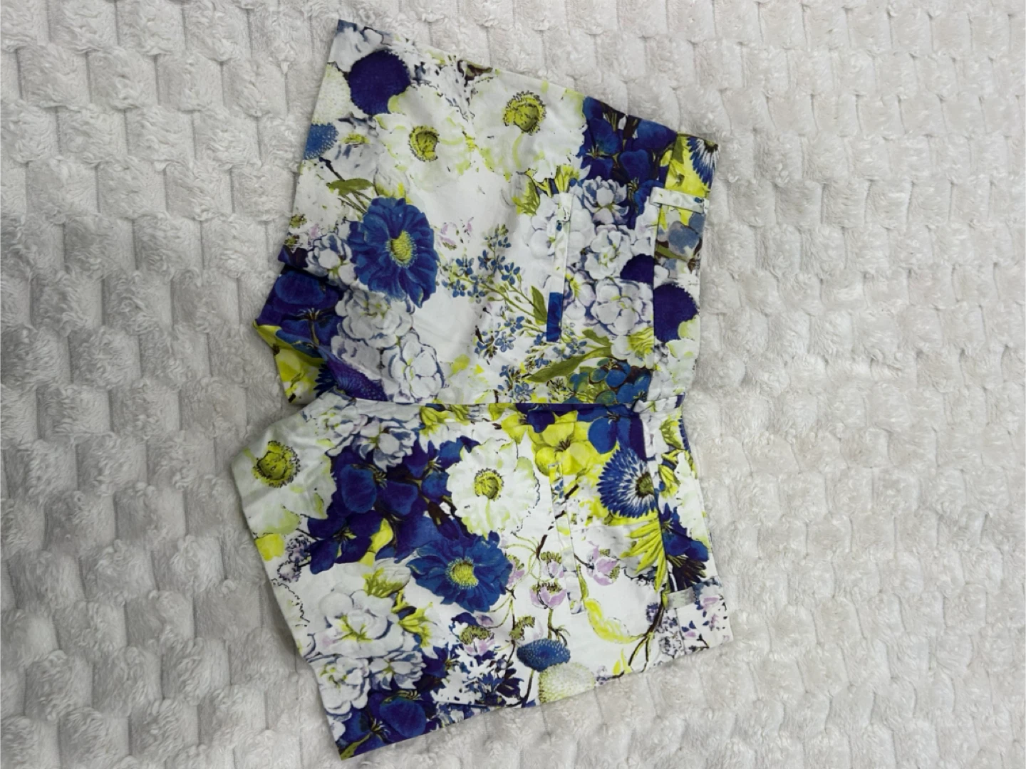 Zara Woman Floral Shorts Size XS - photo 2