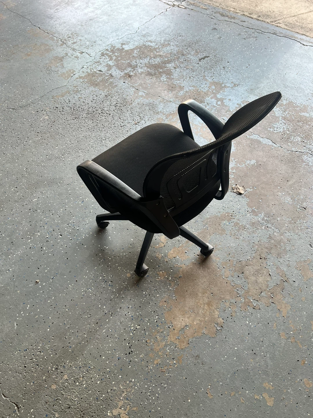 Black Mesh Office Chair - photo 3