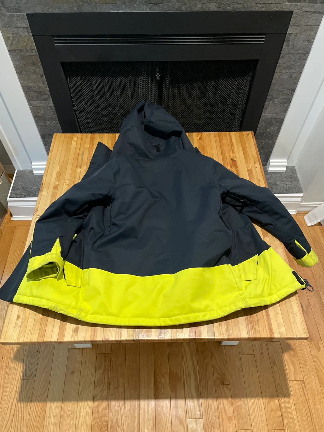 Kids DC Snowboarding Jacket - Size S - photo 5