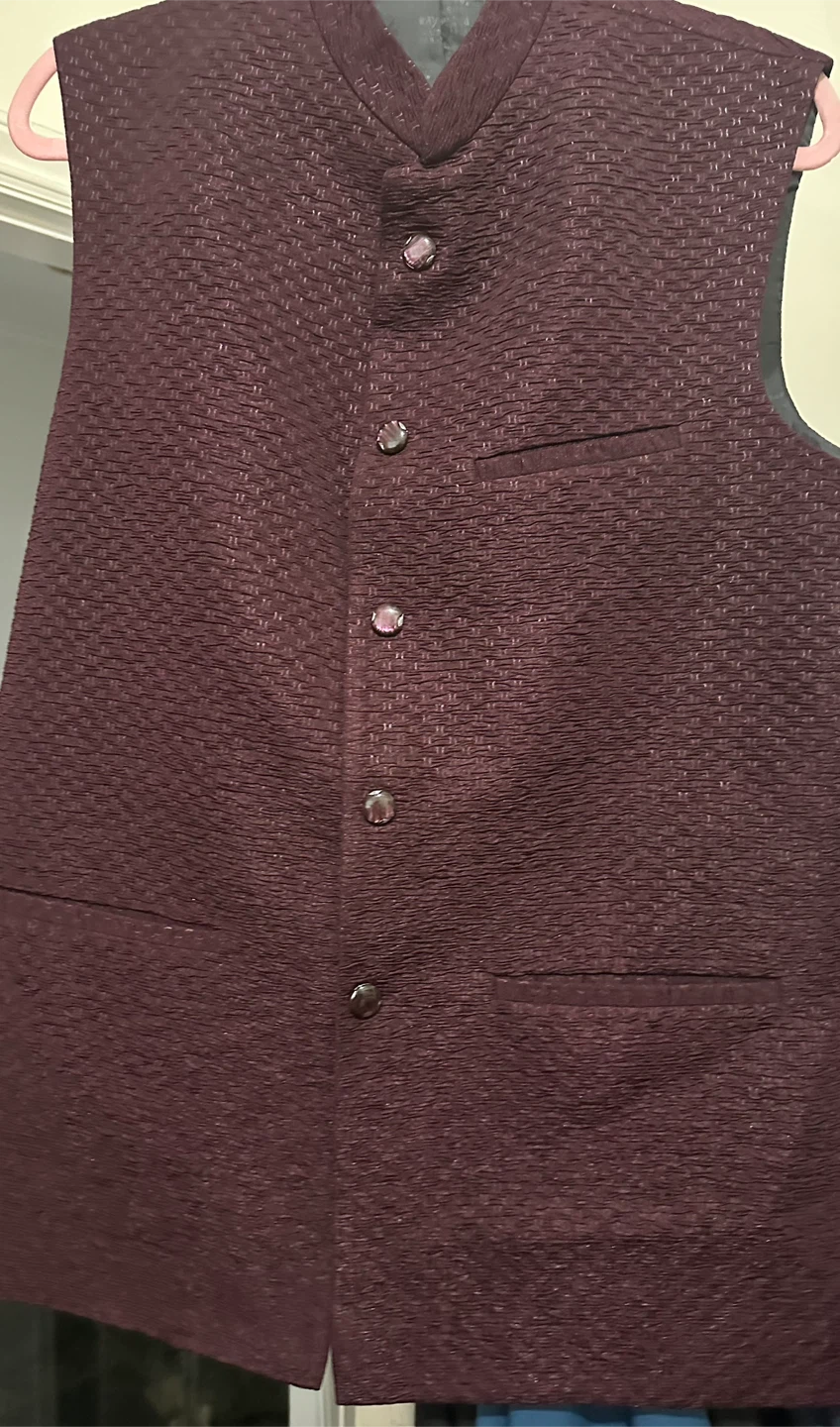 Men's Burgundy Textured Vest