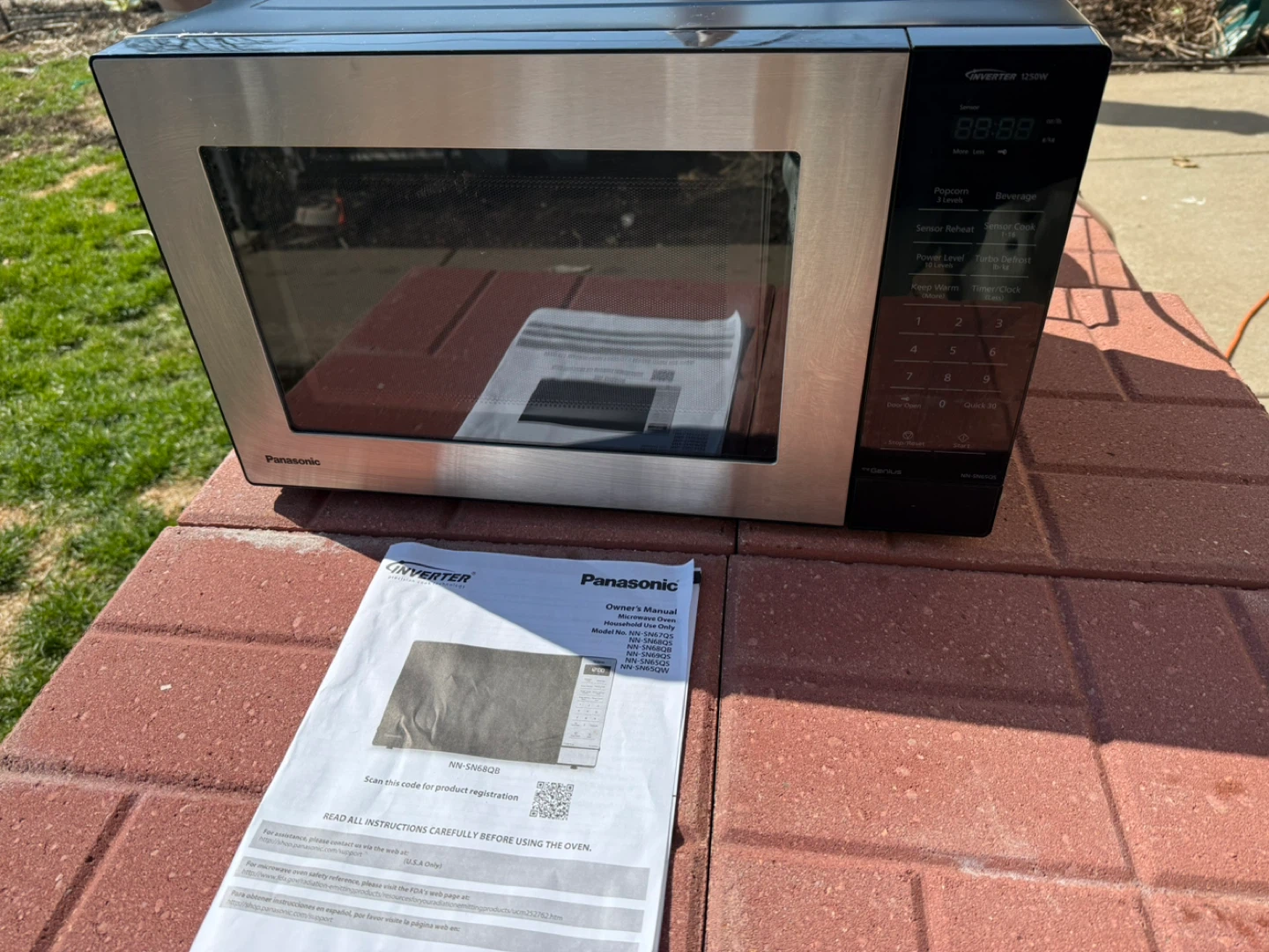 Panasonic Inverter Microwave Oven Model No. NN-SN67QS