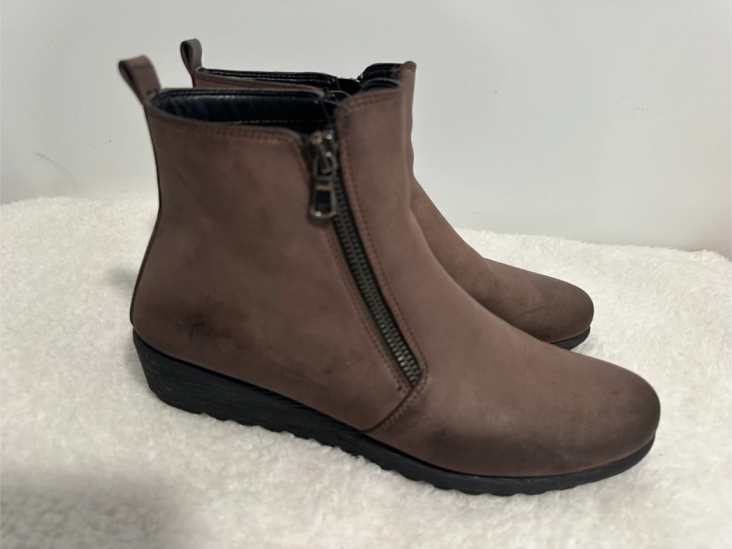 Studio Flex Brown Zipper Ankle Boots - photo 2