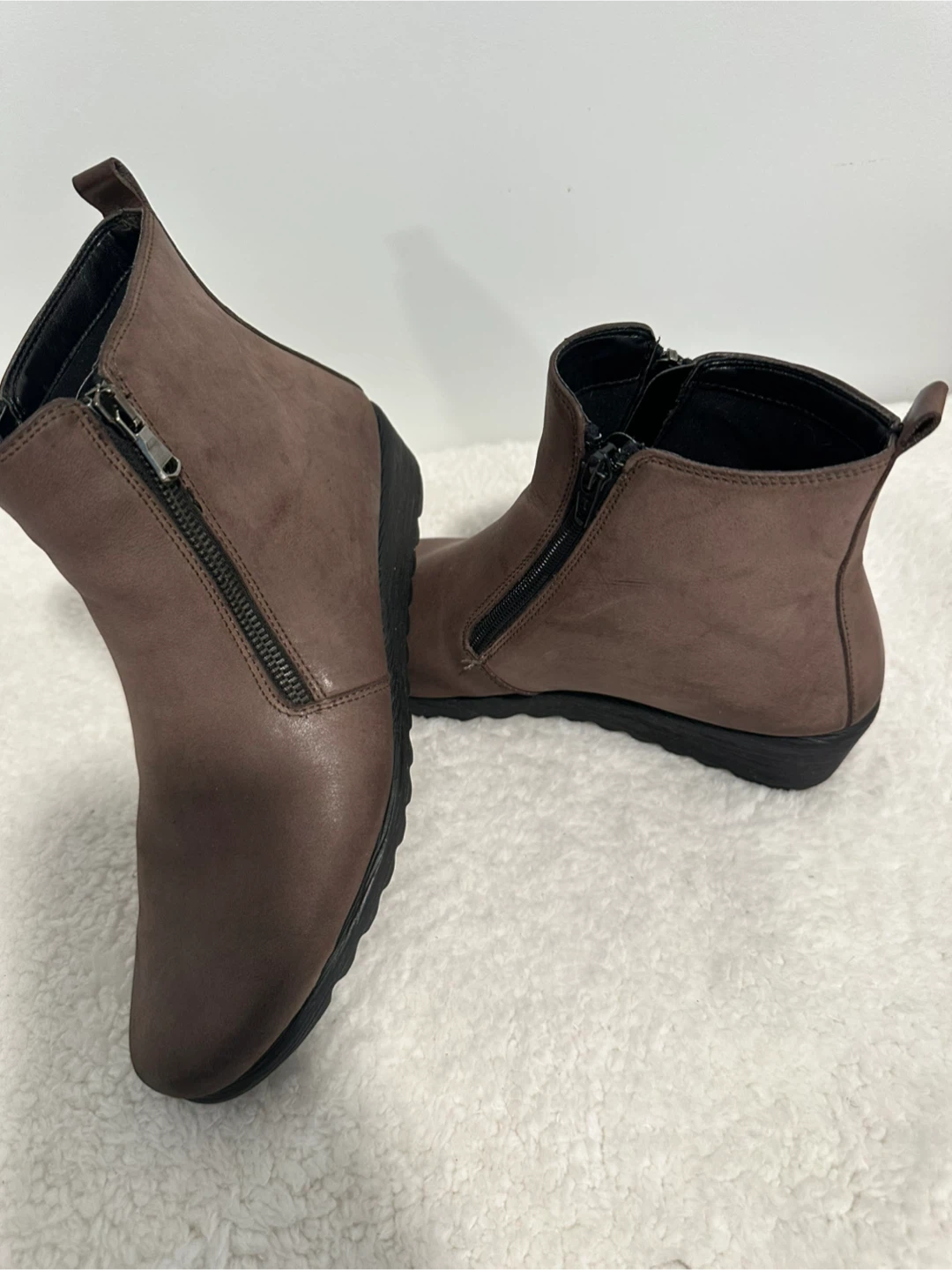 Studio Flex Brown Zipper Ankle Boots - photo 5
