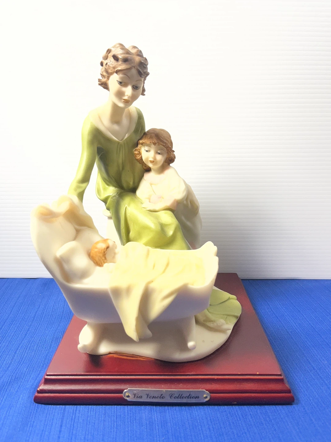 Via Veneto Collection Mother and Child Figurine - photo 2
