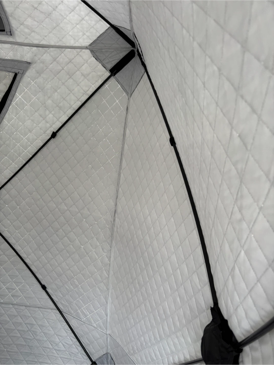 Clam Ice Team Pro Ice Shelter