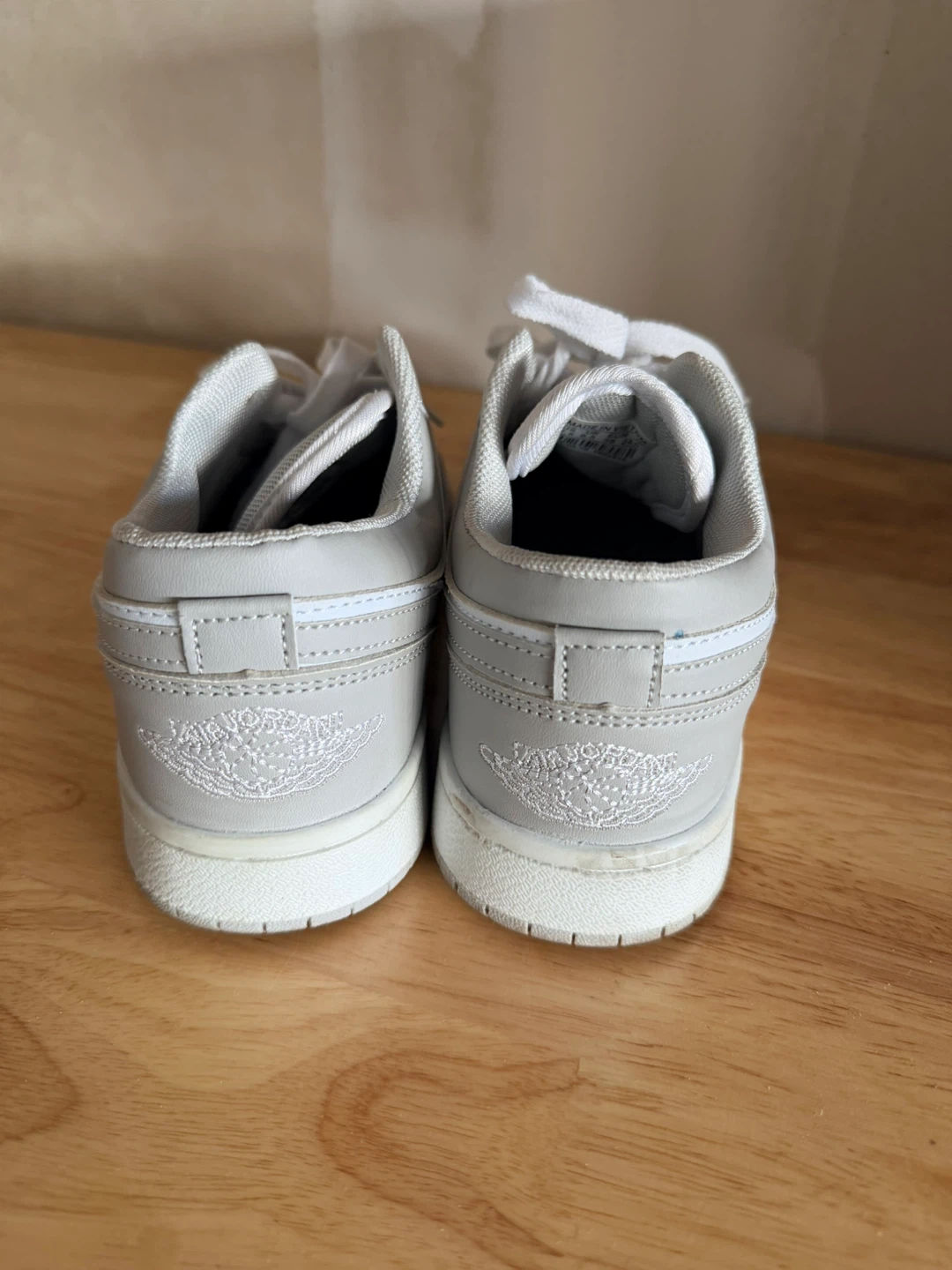 Jordan 1 Low SE Grey White Women - photo 3