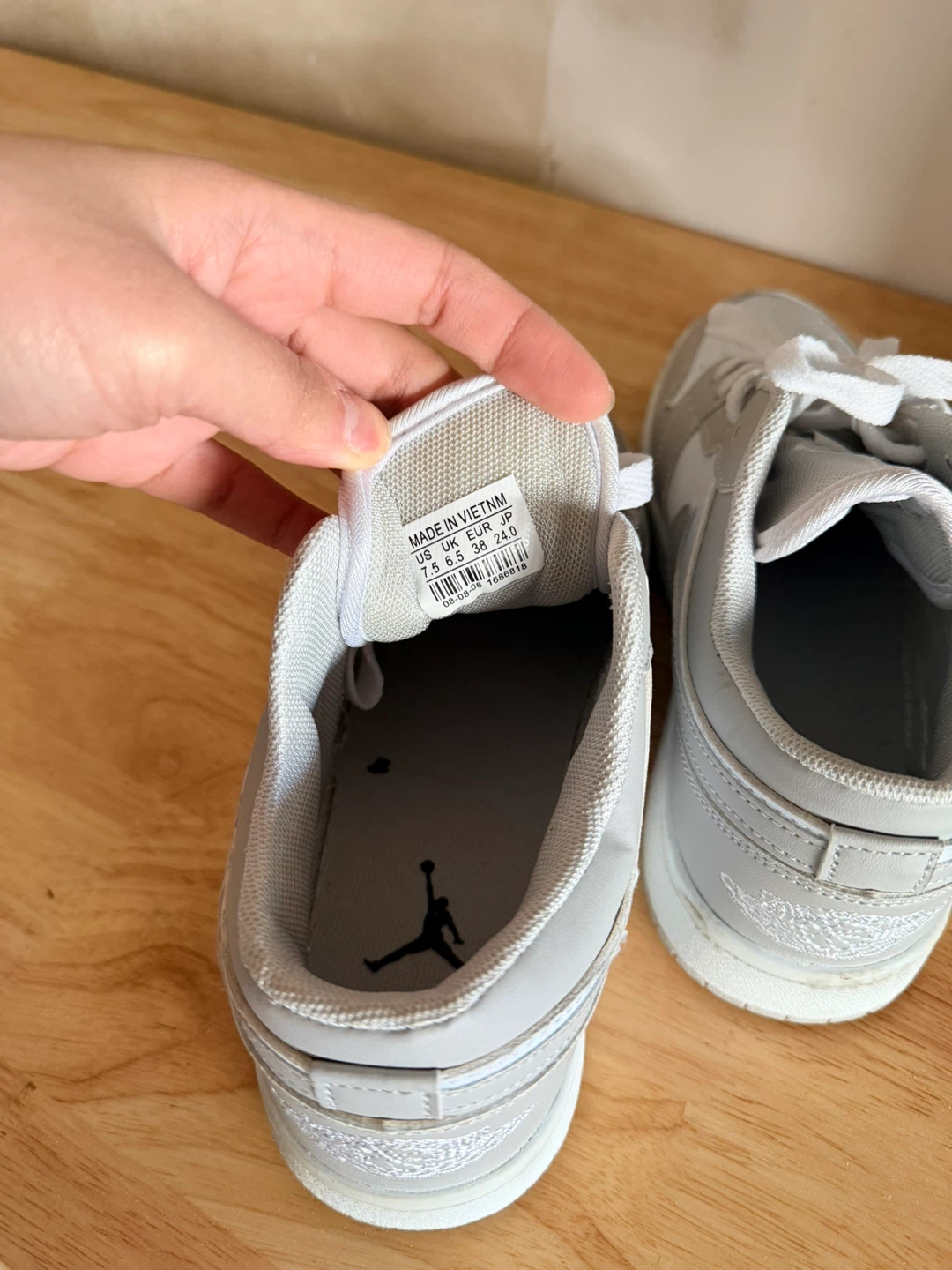 Jordan 1 Low SE Grey White Women - photo 4