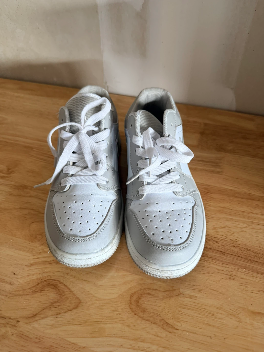 Jordan 1 Low SE Grey White Women