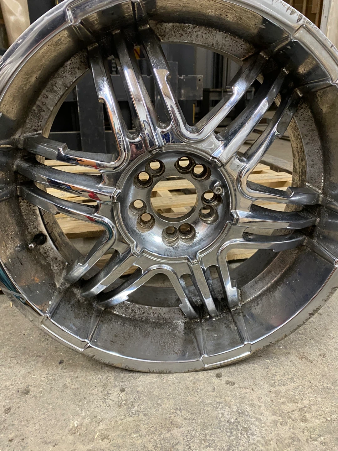 Chrome Rims with Tires 245/40ZR20 - photo 4