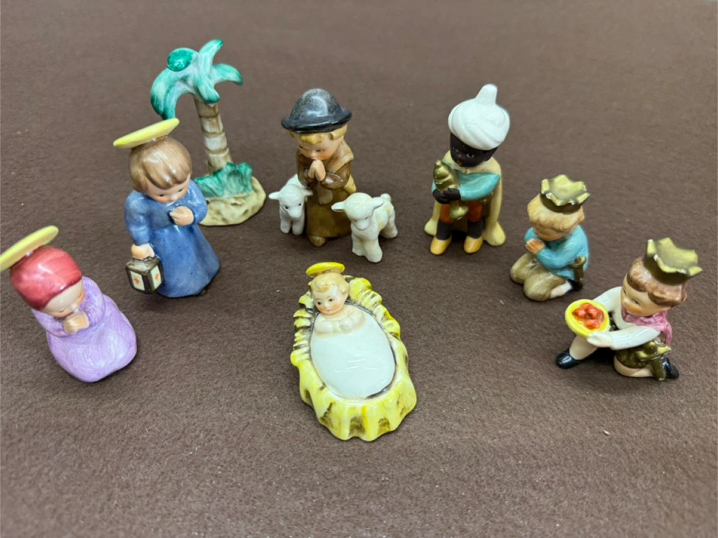 Vintage Goebel Nativity Set W Germany Porcelain 8pc - photo 2