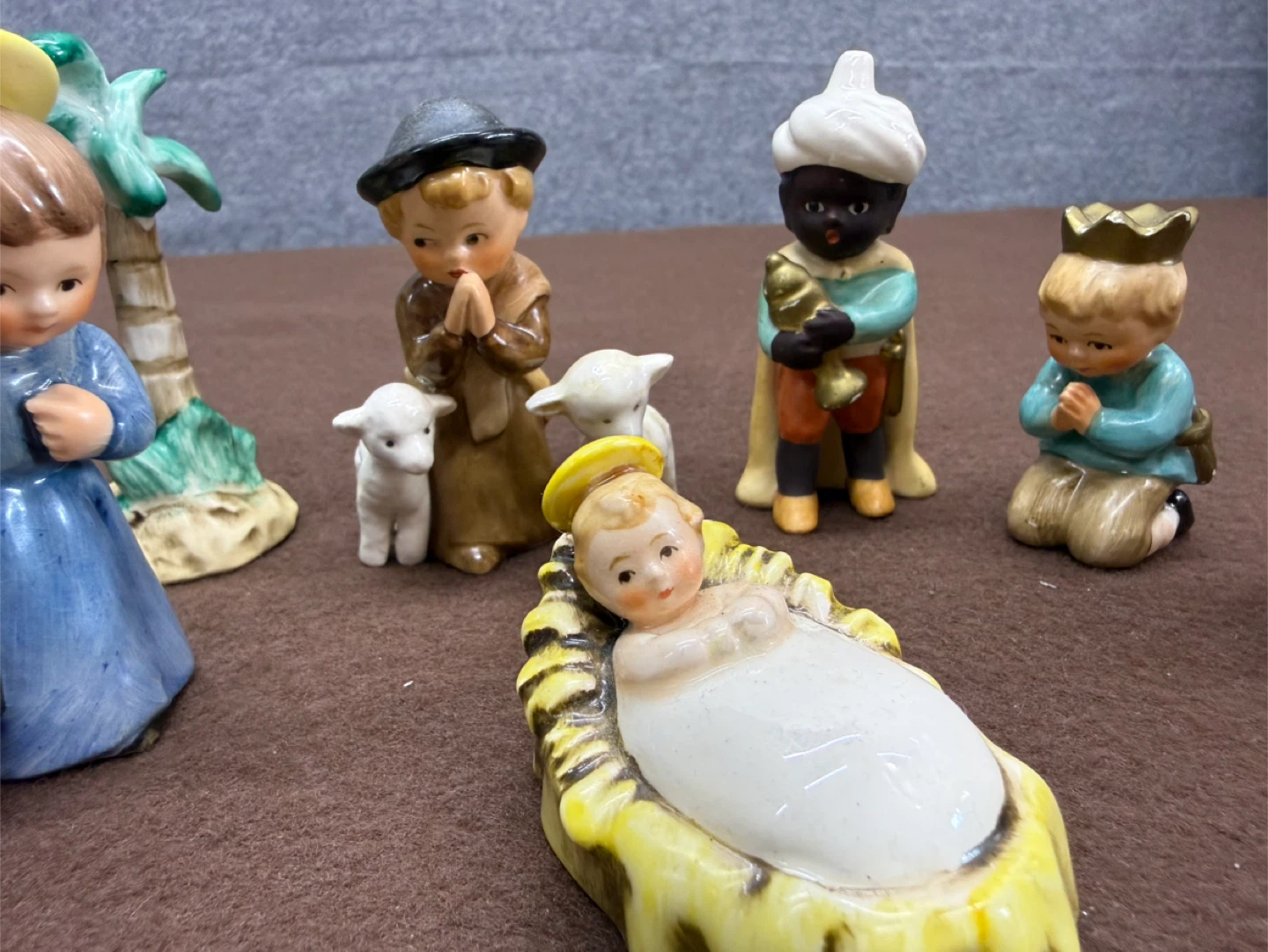 Vintage Goebel Nativity Set W Germany Porcelain 8pc - photo 4