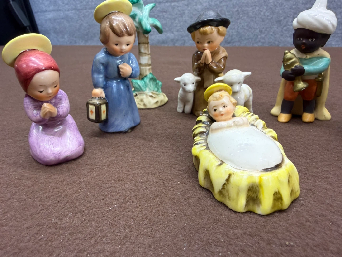 Vintage Goebel Nativity Set W Germany Porcelain 8pc - photo 3