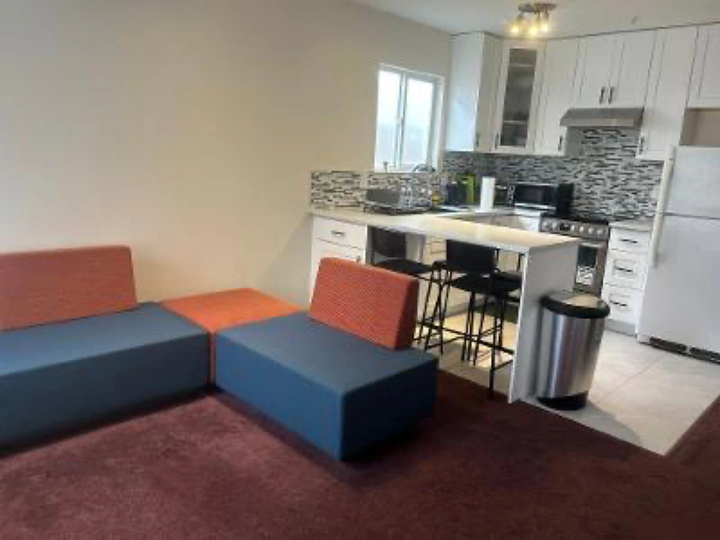 Suite for Rent - photo 2