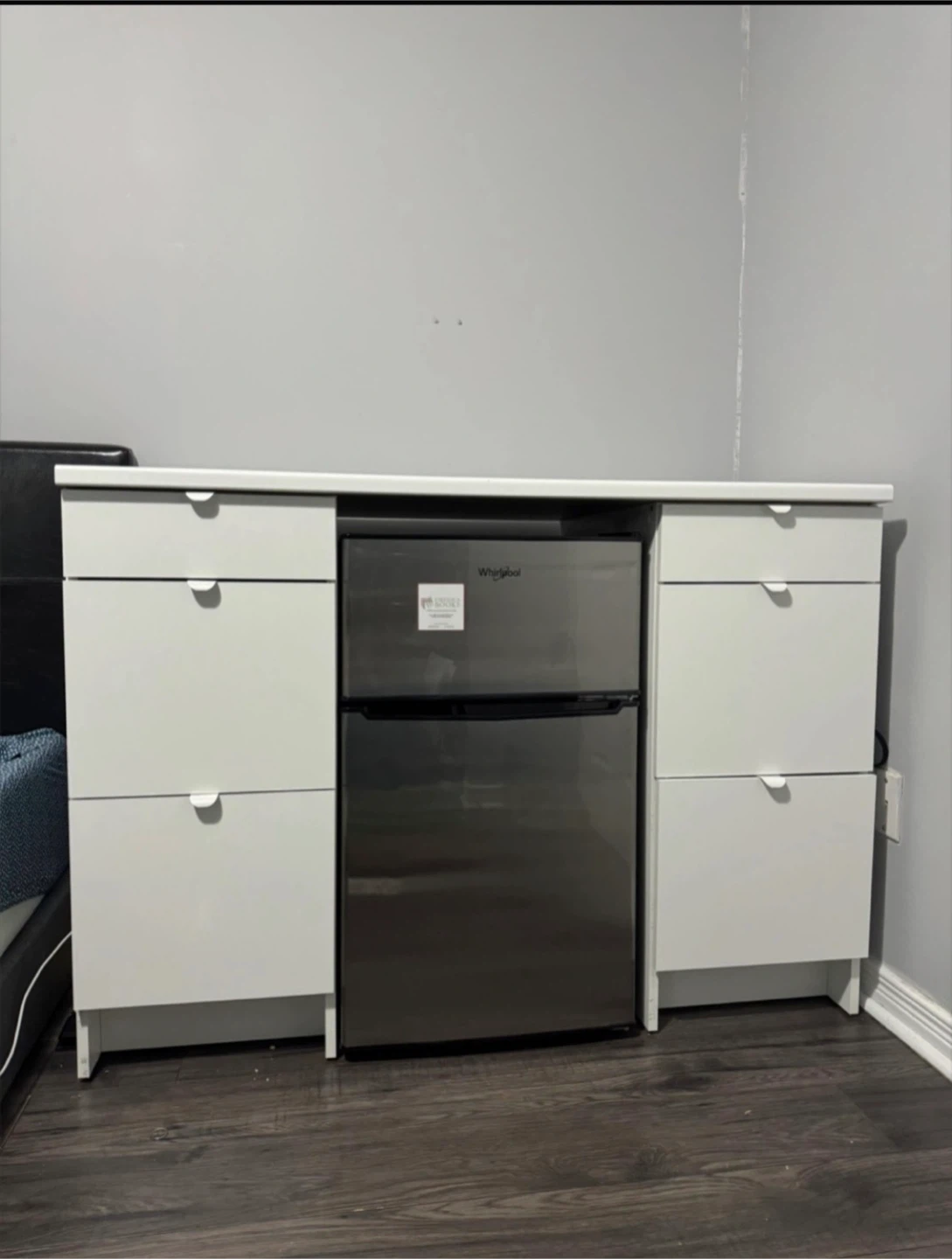 Whirlpool Mini Fridge - photo 3