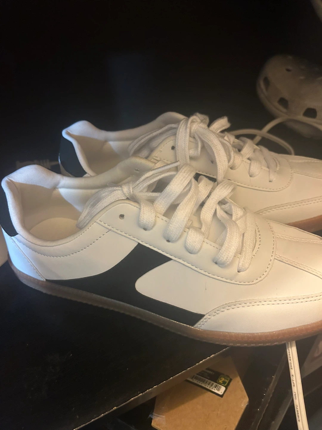 Time and Tru White Sneakers - photo 2