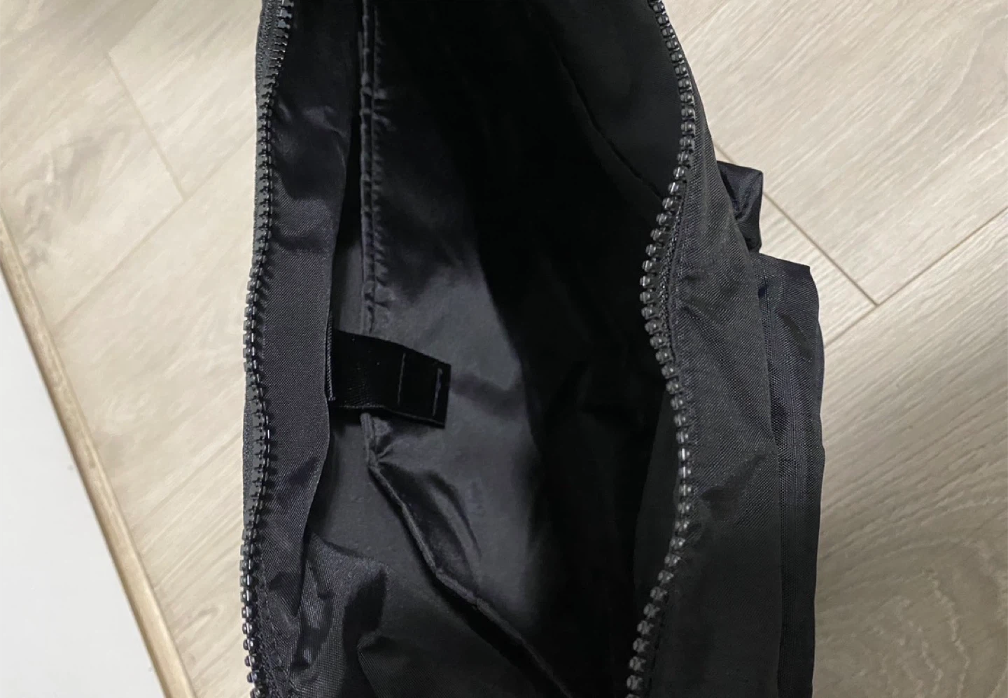 Uniqlo MULTI POCKET SHOULDER BAG - photo 3